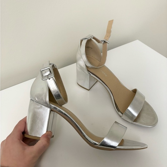 Chinese Laundry Jody block heel sandal silver size 9.5 women’s - Picture 2 of 7